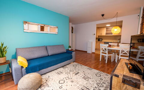 Ancora: Möbel, Eigentum, Tabelle, Pflanze, Couch, Komfort, Holz, Interior Design, Fussboden