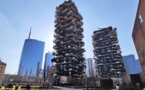 Fra Cristoforo Studio Apartment: Himmel, Gebäude, Daytime, Wolkenkratzer, Tower Block, Pflanze, Urban Design, Eigentumswohnung, Welt, Biome