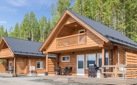 Kolin Kangastus Metsätähti 2: Bett, Möbel, Schlafzimmer, Interior Design, Bedding, Bettdecke, Flooring, Holz, Fussboden, Zimmer