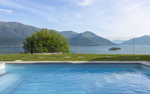 Ronco Sopra Ascona 66: Wasser, Himmel, Wolke, Wasservorräte, Berg, Schwimmbad, Azurblau, Natürliche Landschaft, Küsten Und Ozeanische Forms, Rechteck