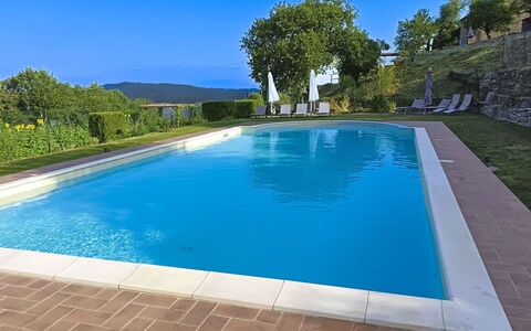 La Casa nel Borgo: Blau, Schwimmbad, Verbundwerkstoff, Resort, Schatten, Eco Hotel, Water Feature, Hazienda, Landscaping, Thermae