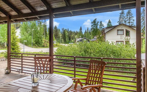 Kanervarinne: Bett, Möbel, Schlafzimmer, Interior Design, Bedding, Bettdecke, Flooring, Holz, Fussboden, Zimmer