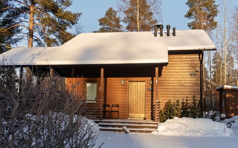 Kanervarinne: Bett, Möbel, Schlafzimmer, Interior Design, Bedding, Bettdecke, Flooring, Holz, Fussboden, Zimmer