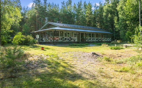 Villa Blombacka: Fenster, Zuhause, Holz, Haus, Abstellgleis, Hütte, Dach, Einfrieren, Schiebefenster, Steigung