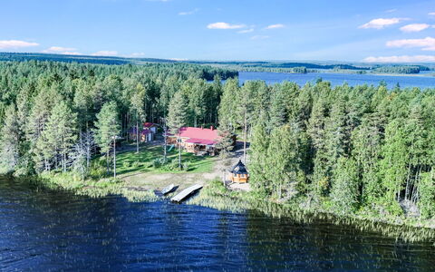 Oravajärven Talo (Ent. Suomela): Holz, Abstellgleis, Hütte, Haus, Zuhause, Planke, Gartenbauten, Blockhaus, Hartholz, Veranda