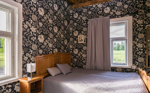Kekkola: Bett, Möbel, Schlafzimmer, Interior Design, Bedding, Bettdecke, Flooring, Holz, Fussboden, Zimmer
