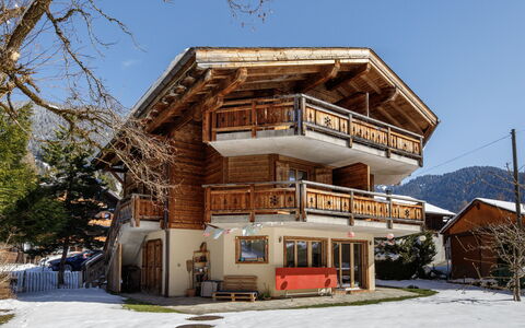 Chalet sans Soucis: Holz, Zuhause, Hütte, Tür, Balkon, Design, Holz, Blockhaus