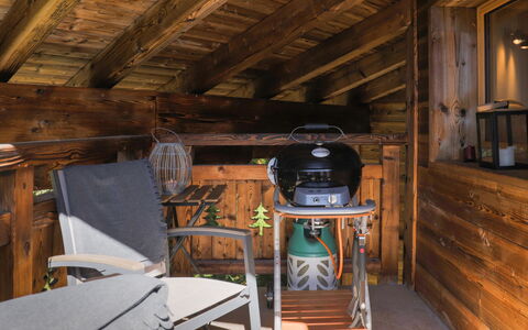 Chalet sans Soucis: Holz, Gebäude, Dachboden, Strahl, Fussboden, Hartholz, Flooring, Holzbeize, Hütte, Tabelle