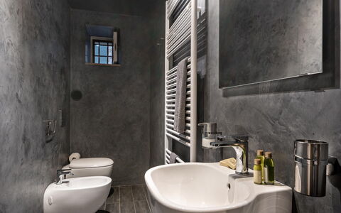 San Tommaso: Braun, Zapfhahn, Spiegel, Armatur, Sinken, Bad Sink, Badezimmer, Fenster, Lila