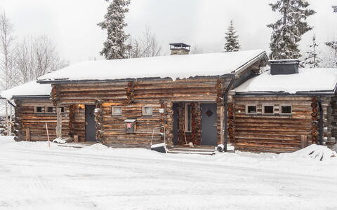 Salmikangas F1: Holz, Hütte, Holzbeize, Hartholz, Blockhaus, Planke, Decke, Natürliches Material, Holz, Gartenbauten