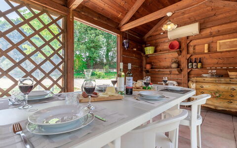 Villa Elpidio: Tabelle, Möbel, Eigentum, Geschirr, Dishware, Holz, Interior Design, Die Architektur, Gebäude, Fussboden