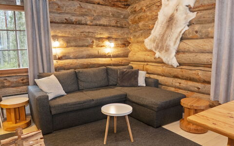 Hakojärven Kelomajat 2: Holz, Flooring, Interior Design, Fussboden, Möbel, Holzbeize, Hartholz, Zimmer, Holzboden, Planke