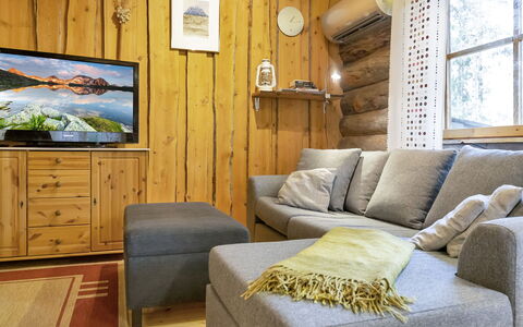 Luppokero 1: Möbel, Interior Design, Flooring, Holz, Fussboden, Zimmer, Decke, Beleuchtung, Couch, Zuhause
