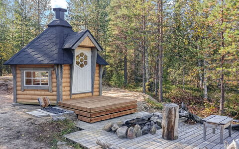 Lomaperä: Holz, Haus, Schnee, Hütte, Zuhause, Winter, Dach, Einfrieren, Abstellgleis, Steigung