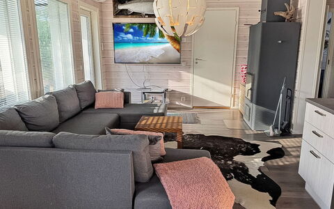 Willa Kiiruna: Möbel, Flooring, Holz, Interior Design, Fussboden, Couch, Wohnzimmer, Zuhause, Wohnung