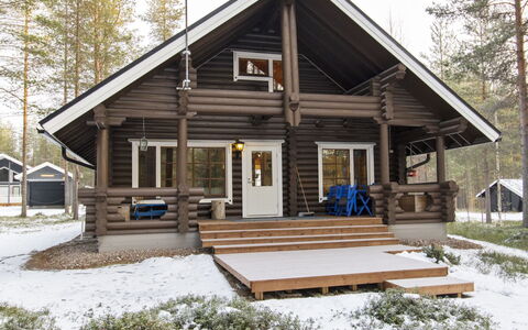 Kirnutie 3: Holz, Hütte, Zuhause, Abstellgleis, Haus, Dach, Veranda, Blockhaus, Tür, Winter