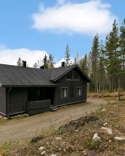 Pyhänkarhu 4