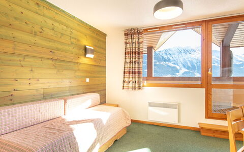 Les Avanchers-Valmorel 605: Eigentum, Fenster, Möbel, Komfort, Holz, Schatten, Beleuchtung, Interior Design, Gebäude