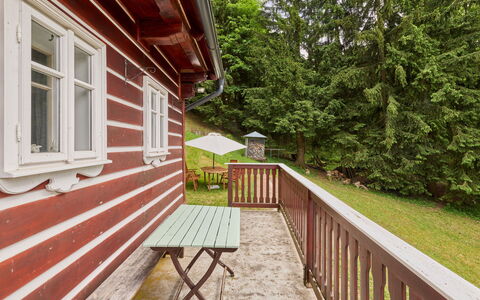 Sunny Slope & Sauna: Holz, Haus, Hütte, Zuhause, Abstellgleis, Hartholz, Blockhaus, Rasen, Garten, Garten