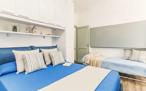 Baia Blu: Möbel, Interior Design, Flooring, Schlafzimmer, Fussboden, Bett, Zimmer, Textil, Wohnung, Zuhause
