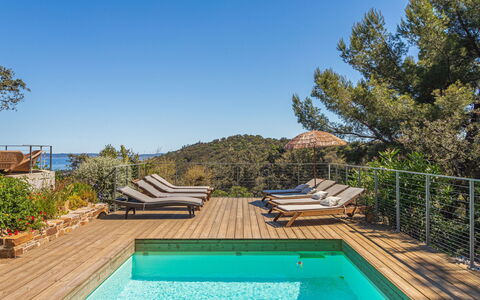 Village des Fourches: Blau, Schwimmbad, Sommer, Resort, Eco Hotel, Gartenmöbel, Schatten, Freizeit, Deck, Tropen