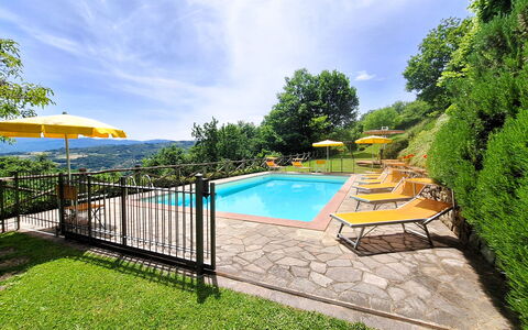 Villa Renaccio: Eco Hotel, Schwimmbad, Villa, Hazienda, Resort