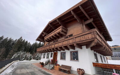 Mittersill 105: Himmel, Eigentum, Gebäude, Pflanze, Wolke, Holz, Fenster, Baum, Haus