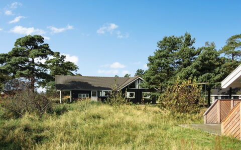 Ansgar - 150M from the Sea: Holz, Möbel, Wohnung, Zimmer, Decke, Holzbeize, Stuhl, Hartholz, Lack, Holz