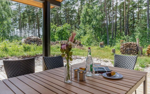 Anarosa - 200M from the Sea: Holz, Möbel, Stuhl, Gartenmöbel, Eco Hotel, Gartenbauten, Tisch Im Freien, Hartholz, Garten, Schatten