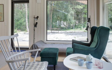 Anarosa - 200M from the Sea: Möbel, Interior Design, Flooring, Stuhl, Fussboden, Tabelle, Beleuchtung, Zuhause, Wohnzimmer, Zimmer