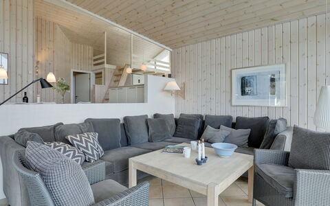 Gyrid - 150M from the Sea: Interior Design, Möbel, Holz, Flooring, Couch, Fussboden, Decke, Wohnzimmer, Zuhause