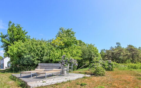 Benna - 120M from the Sea: Blau, Vegetation, Strauch, Grundstueck, Pflanzengemeinschaft, Ländliches Gebiet, Wiese, Garten, Landscaping, Kumulus