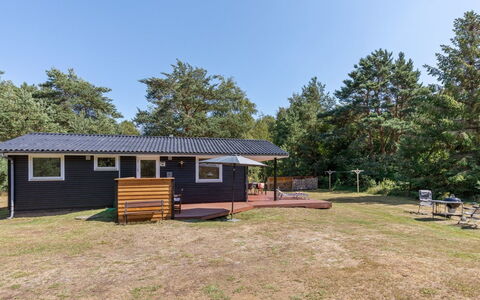 Gottfrieda - 300M from the Sea: Holz, Haus, Hütte, Zuhause, Dach, Ländliches Gebiet, Abstellgleis, Blockhaus, Gartenbauten, Hartholz