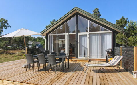 Hilje - 350M from the Sea: Möbel, Interior Design, Stuhl, Flooring, Tabelle, Resort, Fussboden, Decke, Zimmer, Eco Hotel