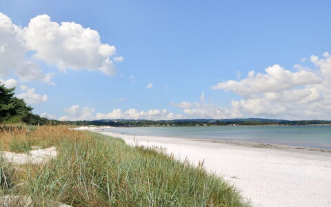 Kerstin - 100M from the Sea: Blau, Wasser, Gewässer, Natürlichen Umgebung, Strand, Küste, Wolke, Küsten Und Ozeanische Forms, Horizont, Ufer