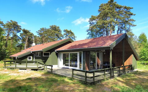Adelbrand - 400M from the Sea: Holz, Haus, Hütte, Zuhause, Dach, Ländliches Gebiet, Abstellgleis, Blockhaus, Gartenbauten, Hartholz