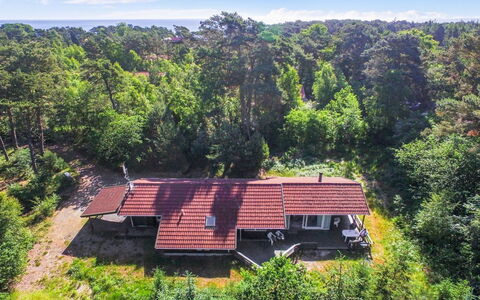 Adelbrand - 400M from the Sea: Holz, Haus, Hütte, Zuhause, Dach, Ländliches Gebiet, Abstellgleis, Blockhaus, Gartenbauten, Hartholz