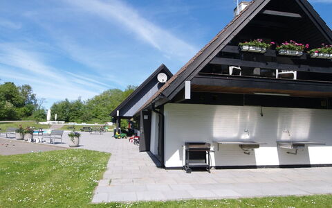 Patti - 150M from the Sea: Holz, Haus, Hütte, Zuhause, Dach, Ländliches Gebiet, Abstellgleis, Blockhaus, Gartenbauten, Hartholz