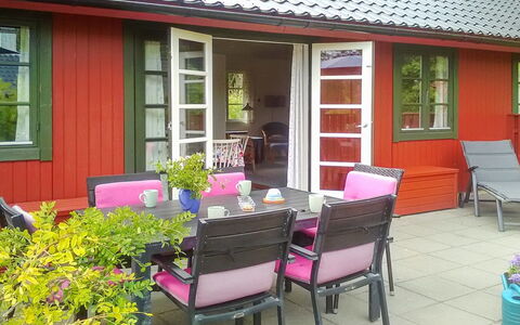 Alde - 300M from the Sea: Möbel, Stuhl, Gartenmöbel, Hütte, Tisch Im Freien, Garten, Schatten, Hinterhof, Garten, Holzbeize