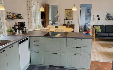 Alde - 300M from the Sea: Holz, Küche, Flooring, Cabinetry, Countertop, Möbel, Interior Design, Fussboden, Schublade, Küchengerät