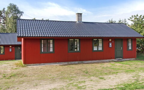 Loke - 300M from the Sea: Holz, Haus, Hütte, Zuhause, Dach, Ländliches Gebiet, Abstellgleis, Blockhaus, Gartenbauten, Hartholz