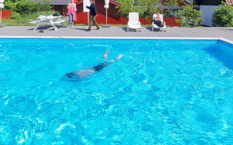 Blakke - 250M from the Sea: Schwimmbad, Freizeit, Erholung, Spass, Urlaub, Resort, Gartenmöbel