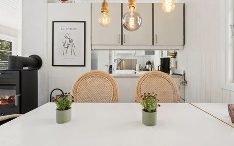 Blakke - 250M from the Sea: Interior Design, Möbel, Light Fixture, Holz, Decke, Leuchter, Flooring, Beleuchtung, Küche, Countertop