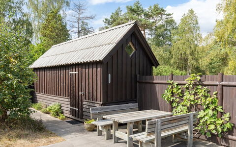 Læff - 50M from the Sea: Holz, Haus, Hütte, Zuhause, Dach, Ländliches Gebiet, Abstellgleis, Blockhaus, Gartenbauten, Hartholz