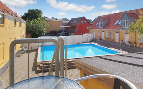 Sylviane - 500M from the Sea: Strauch, Urban Design, Ground, Backstein, Wohnung, Estate, Mauerwerk, Balkon, Landscaping