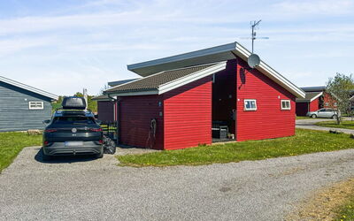 Carlie - 2.8Km from the Sea