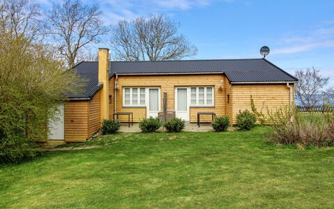 Alfred - 25M from the Sea: Zuhause, Hütte, Veranda, Abstellgleis, Bauernhaus, Outdoor Struktur