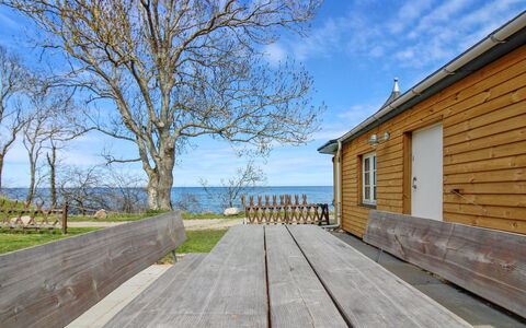 Alfred - 25M from the Sea: Zuhause, Hütte, Veranda, Abstellgleis, Bauernhaus, Outdoor Struktur