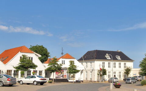 Frederique - 400M from the Sea: Holz, Haus, Hütte, Zuhause, Dach, Ländliches Gebiet, Abstellgleis, Blockhaus, Gartenbauten, Hartholz