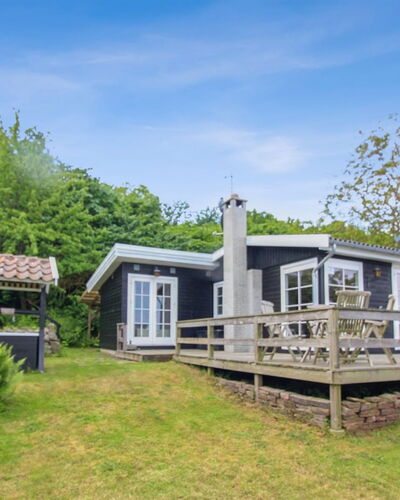 Fabine - 50M from the Sea